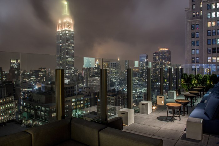 Skylark york nyc rooftop bars roof terrace night city building ny manhattan venue wedding bar restaurants deck skyline empire state